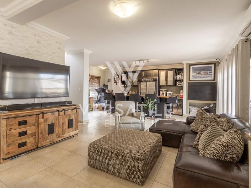 Townhouse For Sale - Photo 8
