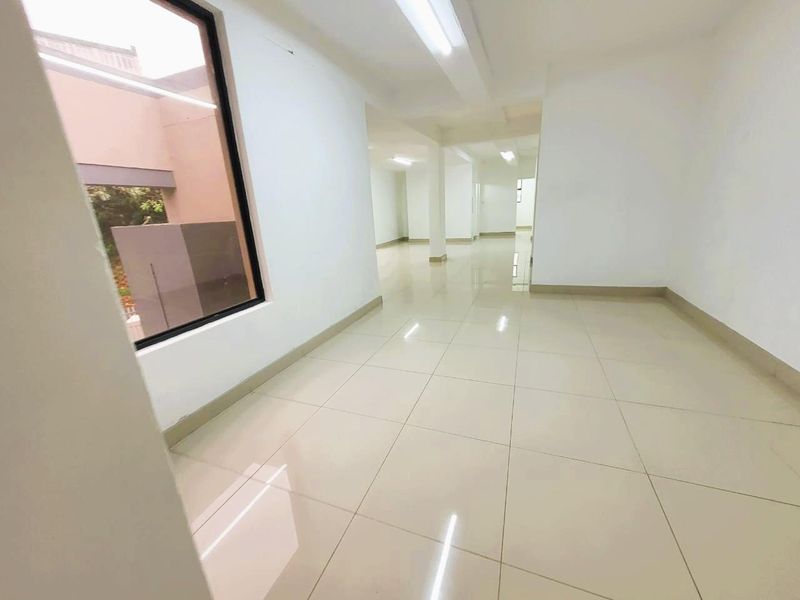 Huge potential awaits you -  Call Centre - Medical rooms, Architects offices, Accounting firms - Photo 8