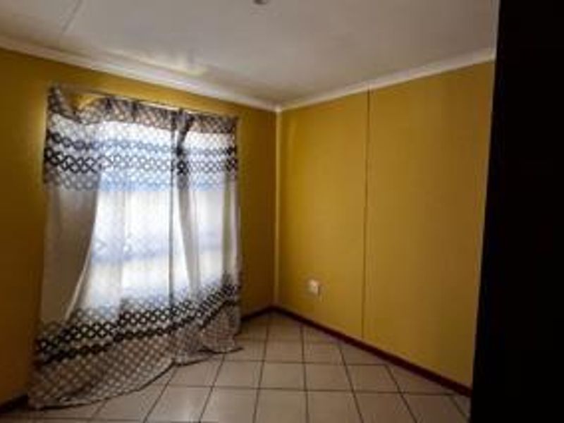 3 Bedroom House For Sale in Vanderbijlpark CE3 - Photo 8