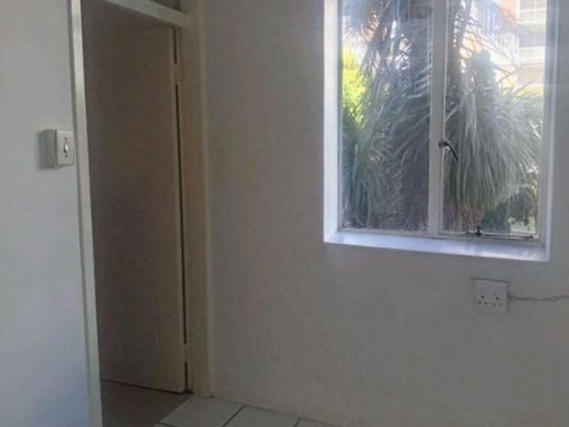 1 Bedroom Apartment To Let - Photo 5