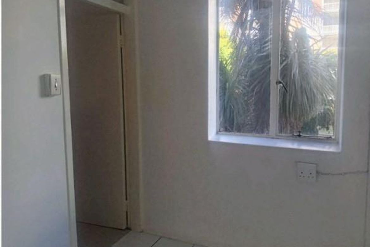 1 Bedroom Apartment To Let - Photo 5