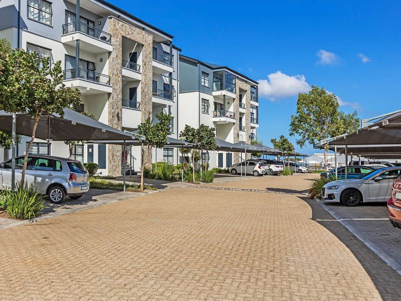 Ground-Floor 3 Bedroom Apartment in De Zicht Lifestyle Estate | Modern Living in a Secure Lifestyle Estate - Photo 7