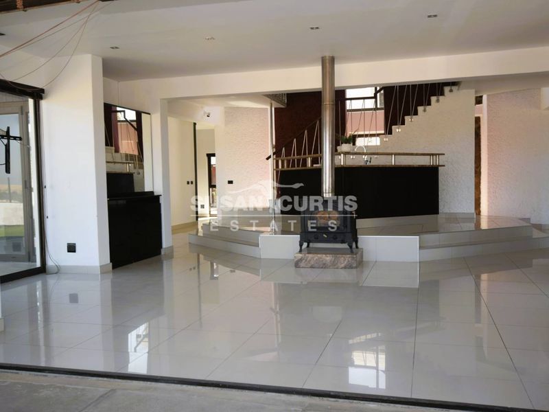 ARCHITECTURALLY DESIGNED double storey MANSION READY FOR BNB WITH HEAVENLY VIEWS! - Photo 4