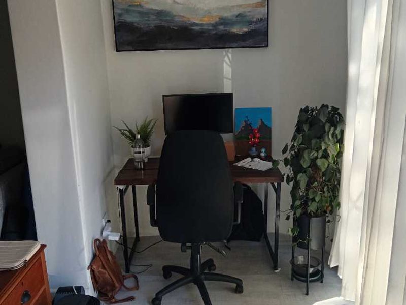 Modern 2-Bedroom Ground Floor Apartment with Private Garden - Photo 6