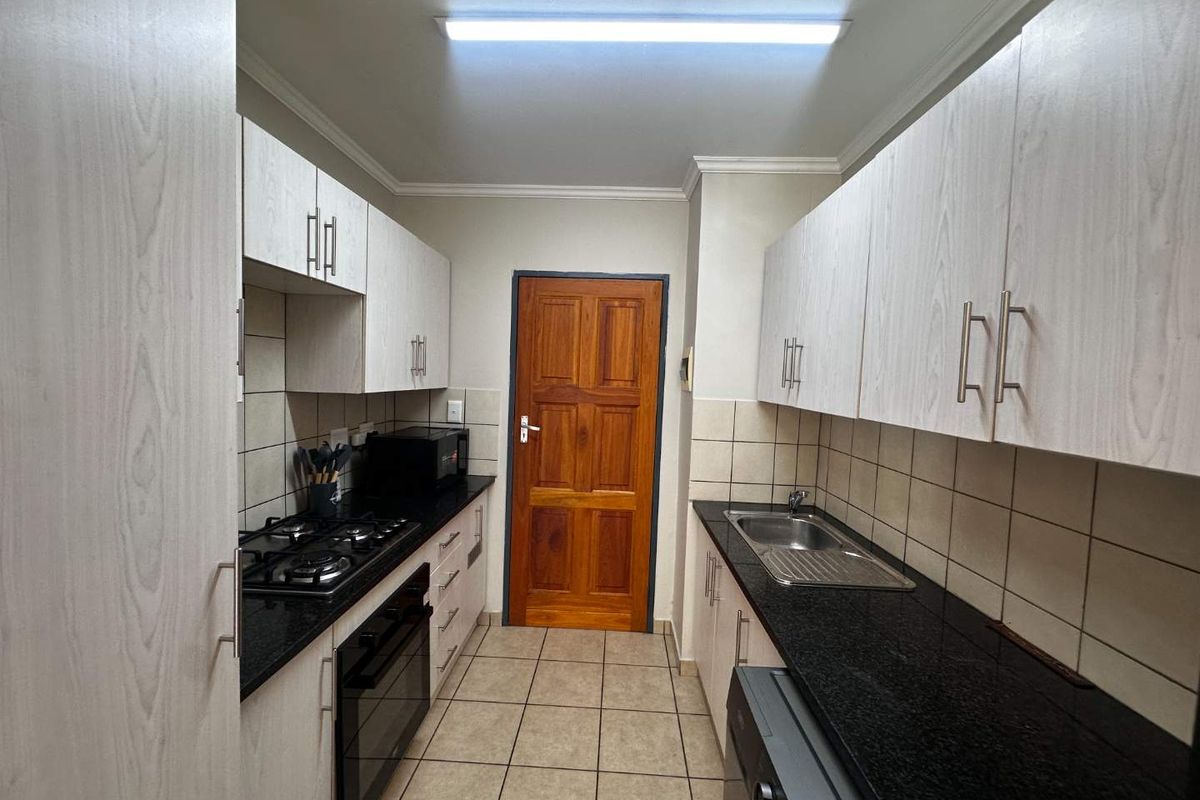 Modern 2-Bedroom Apartment in Lilyfield, Noordwyk – Prime Location & Exceptional Value - Photo 3