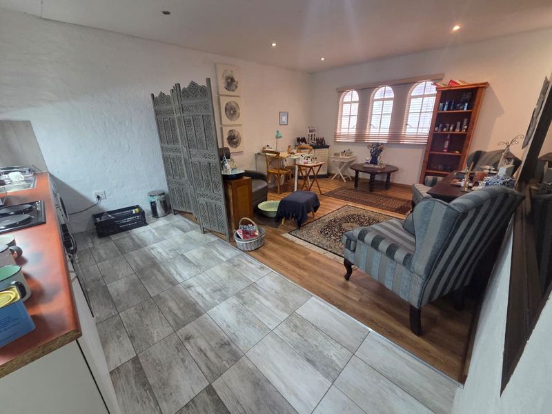 Modern Garden Cottage in Prime Robindale Location – Ideal for a Single Professional - Photo 5