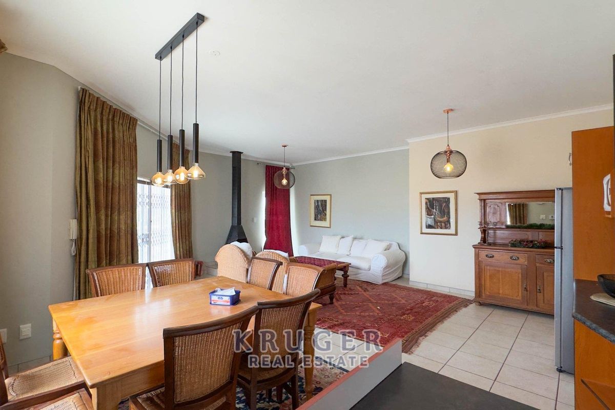 3-bedroom townhouse for sale - Photo 2