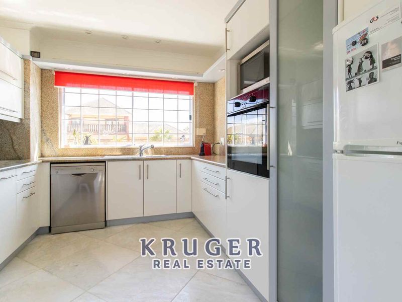 🏡🌊 Escape to Elegance in Swakopmund's Kramersdorf! 🌊🏡 - Photo 4