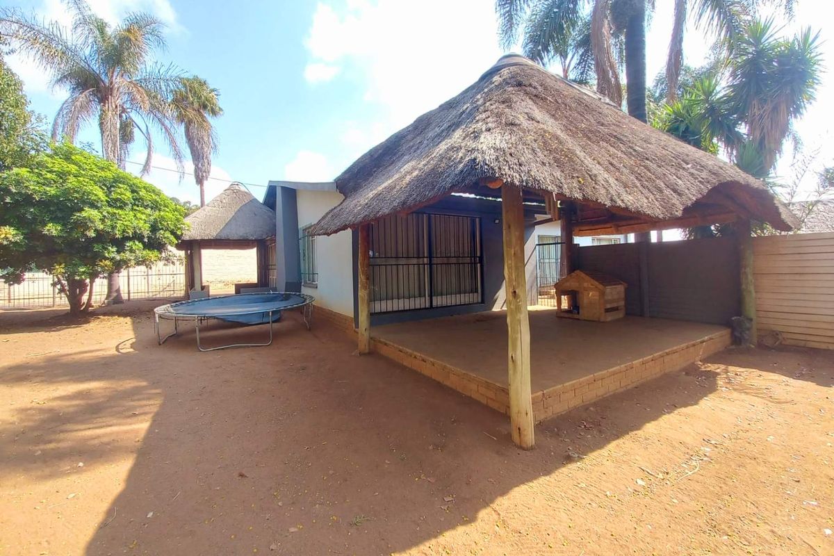 Three bedrooms house for sale in Kwaggasrand - Photo 5