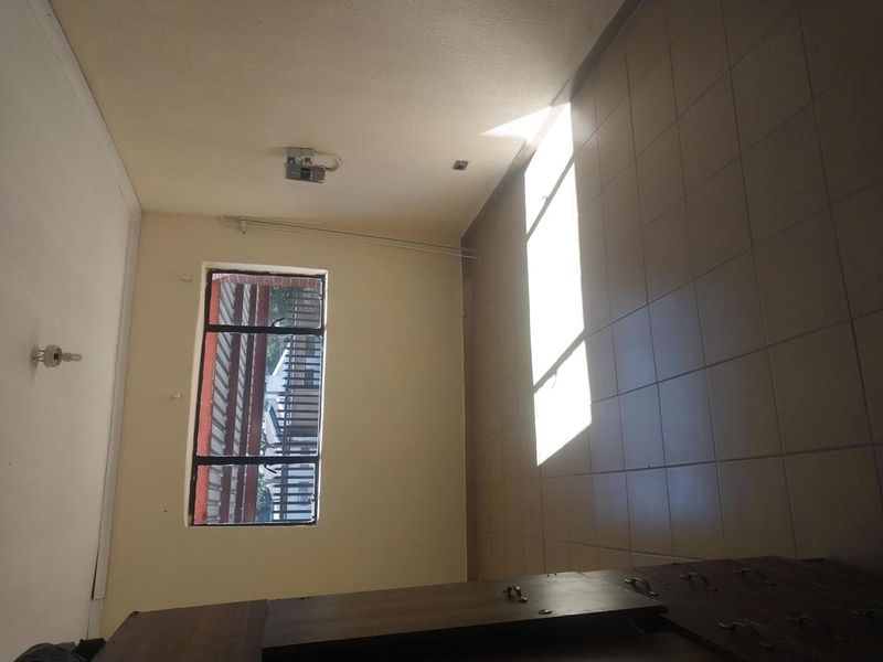 Spacious 1 Bedroom Cottage in Robertsham - Photo 7