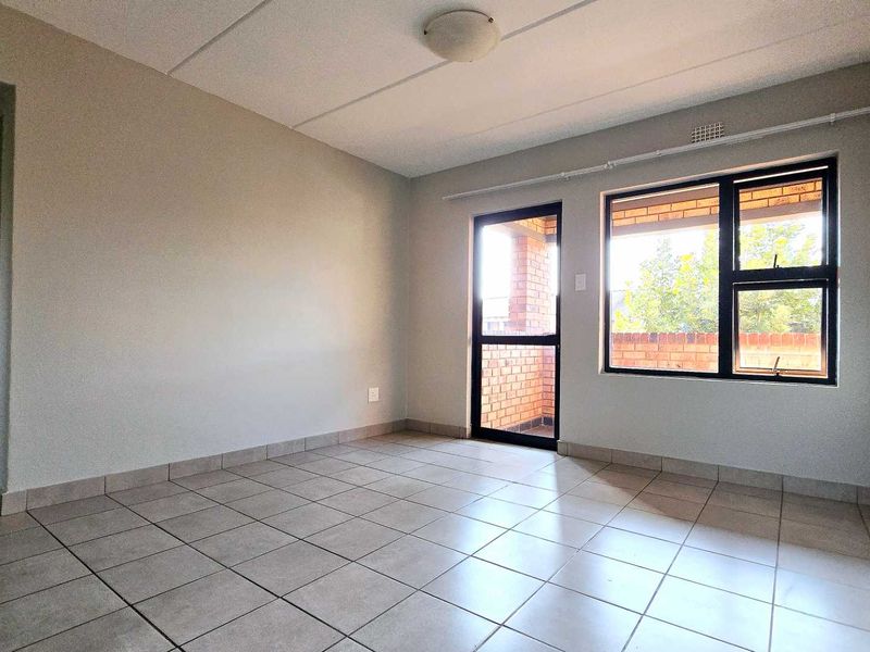 Neat & Secure 2-Bedroom Apartment – Ideal for First-Time Buyers or Investors - Photo 8