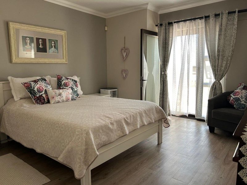 For Sale: Modern Double-Story Townhouse at Dolphin Beach, Namibia - Photo 7