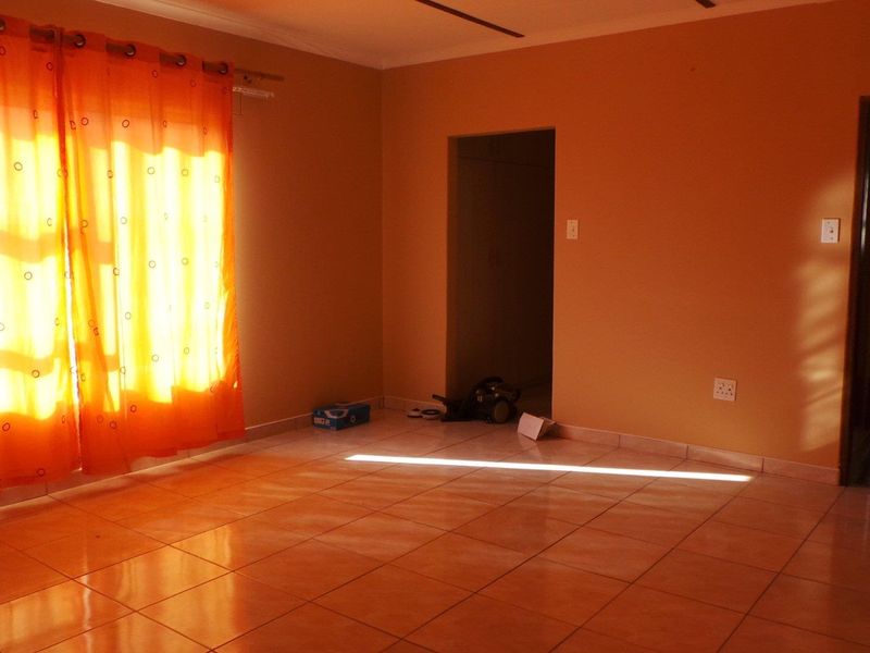 For the larger Family home with lots of space! - Photo 7