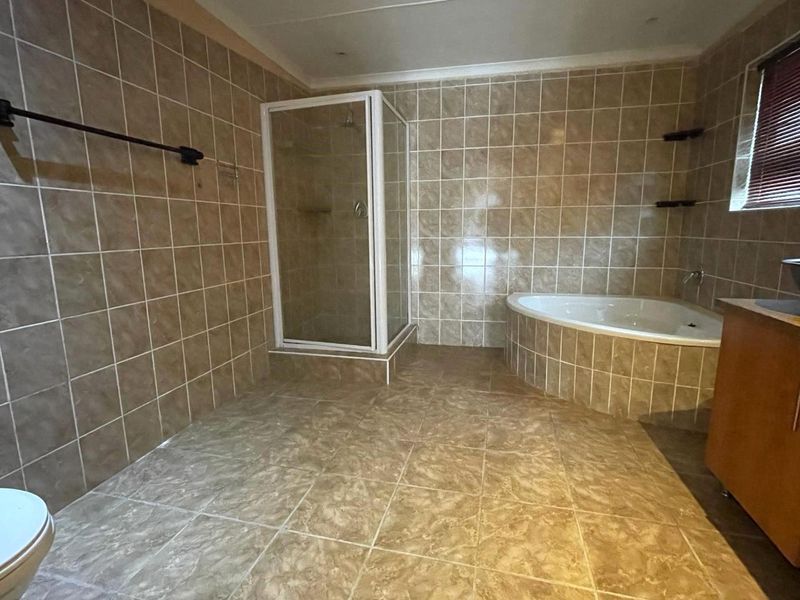 Great family home - Photo 10