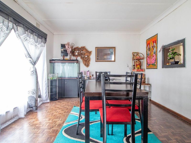 Unlock Potential: Your Dream Home Awaits! - Photo 9