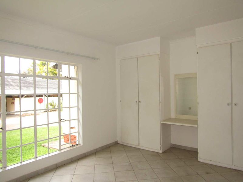 Charming Life -Rights Home in sought-after Retirement Village - Photo 5