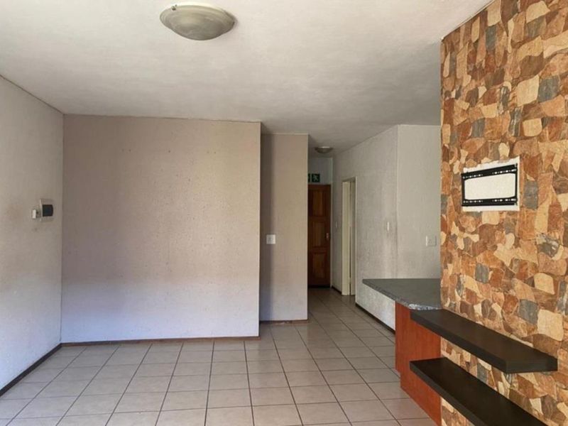 2 Bedroom Apartment for Sale - Photo 4
