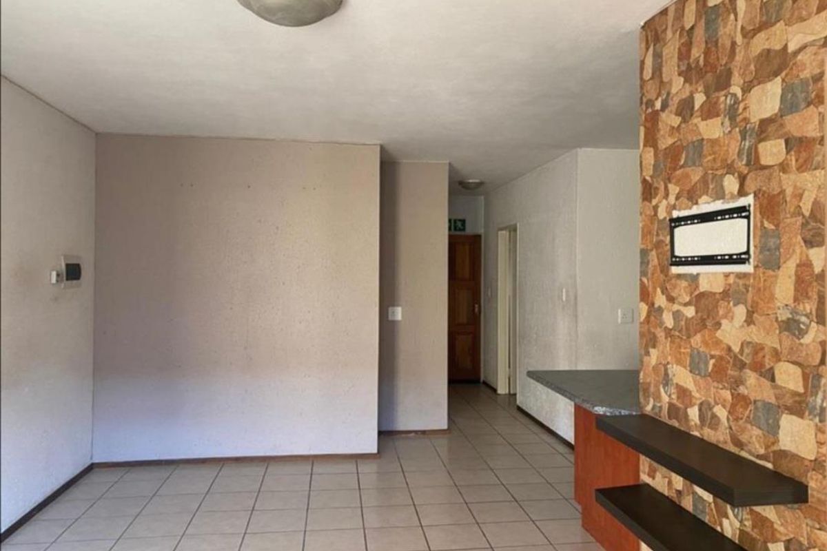 2 Bedroom Apartment for Sale - Photo 4