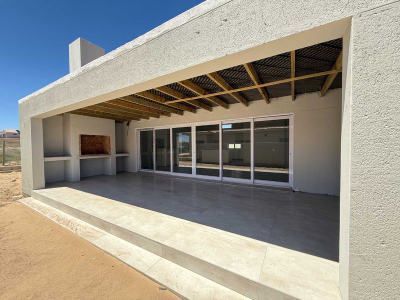 North-Facing Home in Langebaan Country Estate - Photo 9