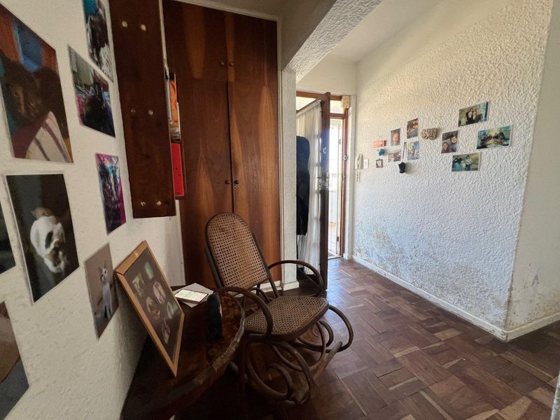 Unrenovated fifth floor find!! - Photo 5