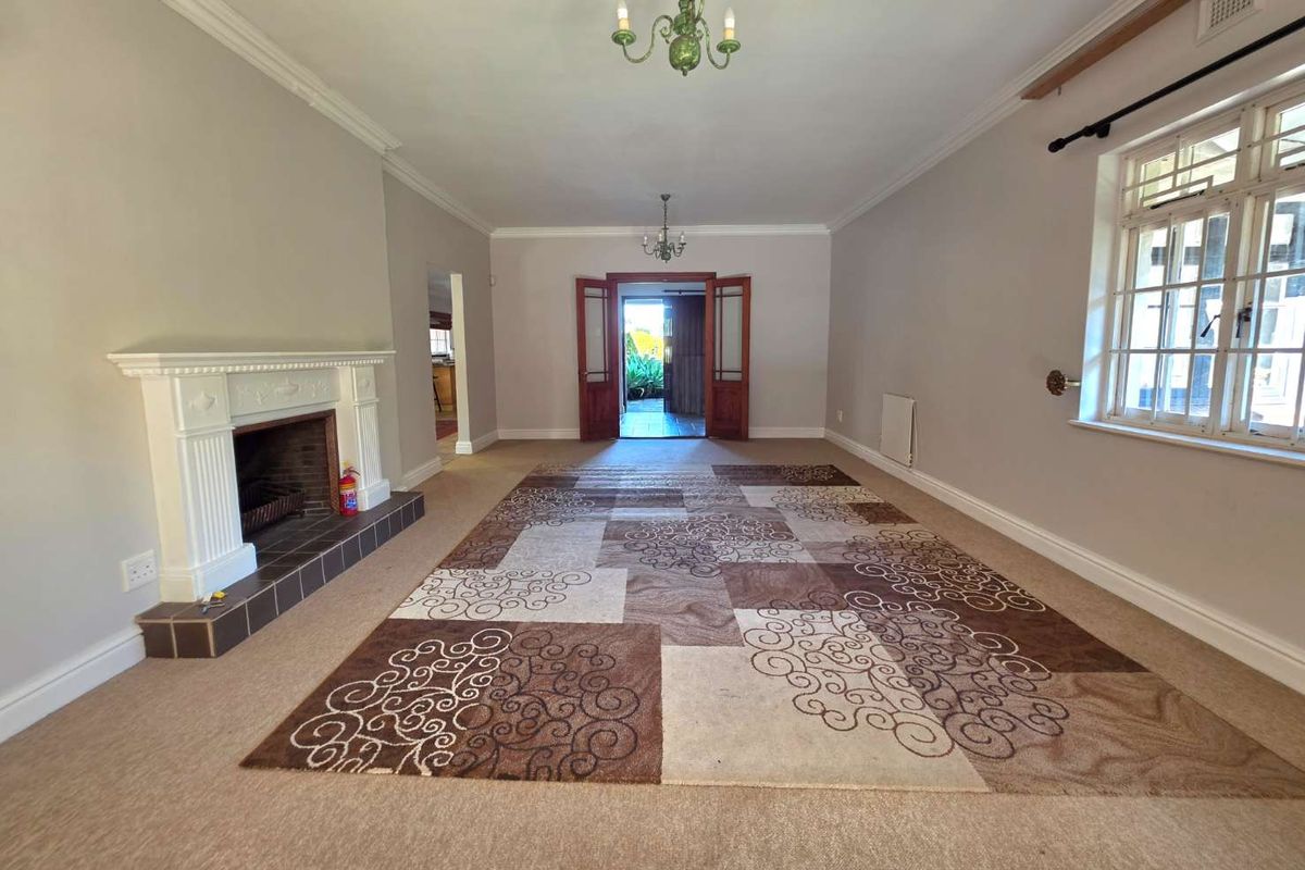 Versatile Family Home with Flatlet for Sale in Hillcrest | Pool, Level Land & Income Potential - Photo 3