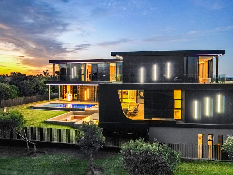 Villa Horizon: The House of Lights - Photo 2