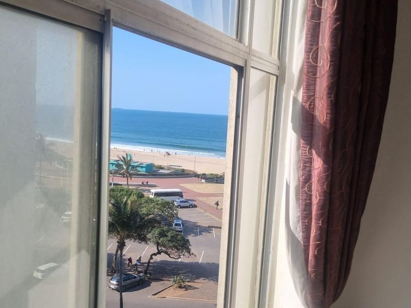 Located in South Beach on the famous "Golden Mile" Marlborough Court on Marine Parade. - Photo 10