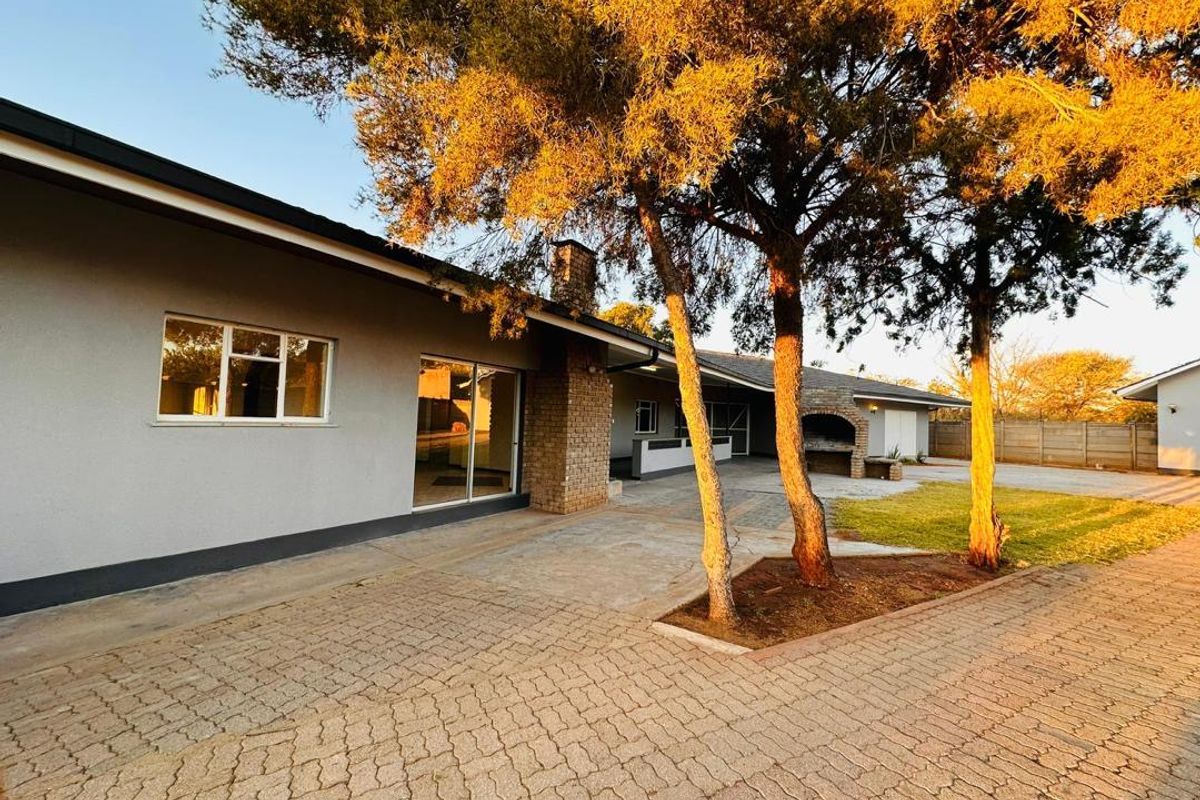 3x Bedrooms House with Flats For Sale in Tsumeb With 2x Bedrooms Flat - Photo 4