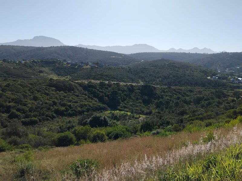 AVONDDANS: STUNNING  882 M2 VACANT LAND WITH MOUNTAIN VIEWS !!! - Photo 2