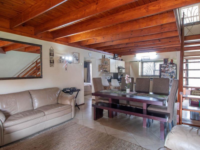 Charming Townhouse in Blue Lakes Estate Awaits You! - Photo 6