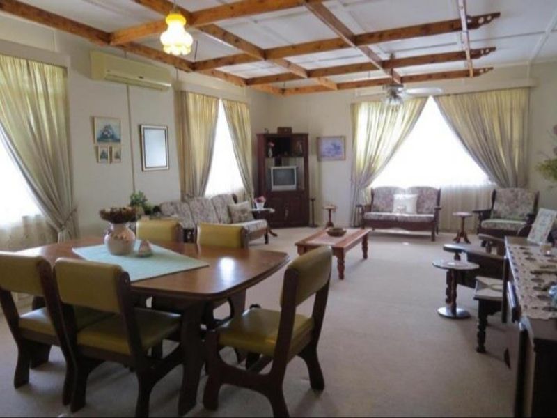 Spacious 4-Bedroom Family Home in Kakamas - Photo 7