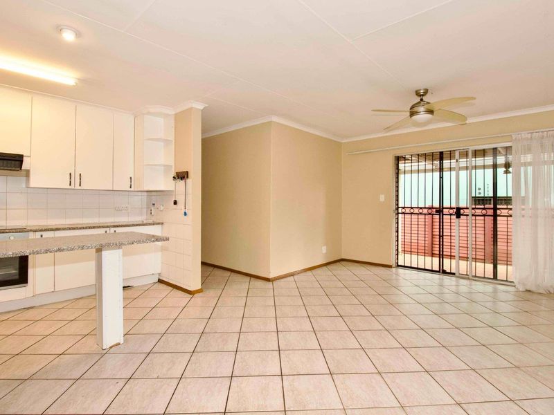 The ideal home in a great neighbourhood - Photo 5