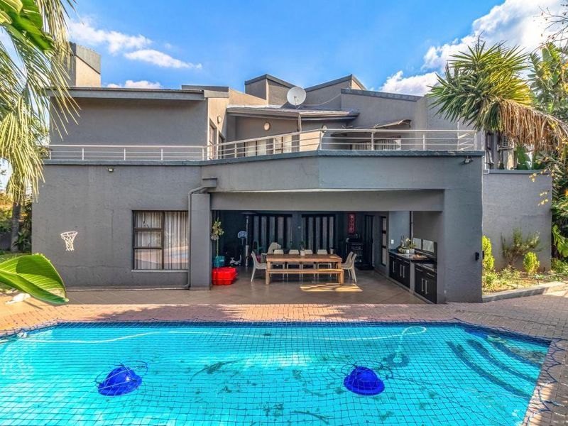 Elegant Dowerglen Ext 5 Home - Photo 3