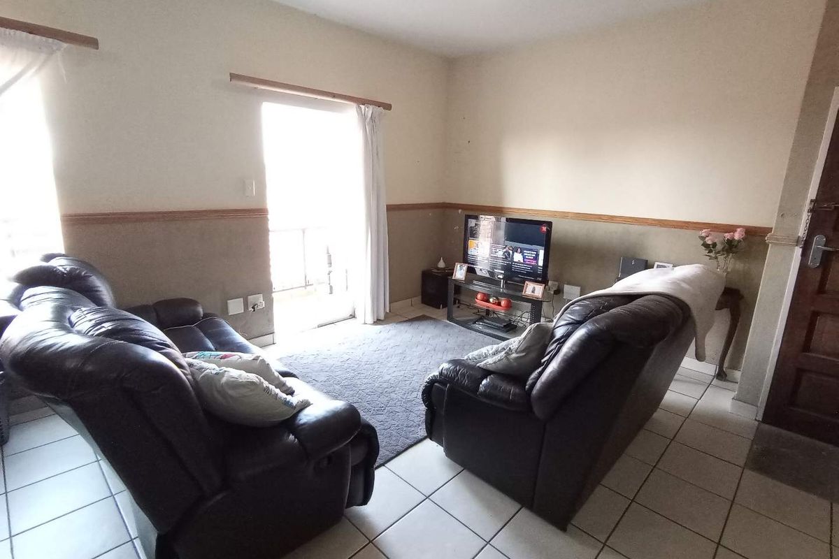 2 BEDROOM APARTMENT FOR SALE IN NORKEM PARK EXT 2 - Photo 4