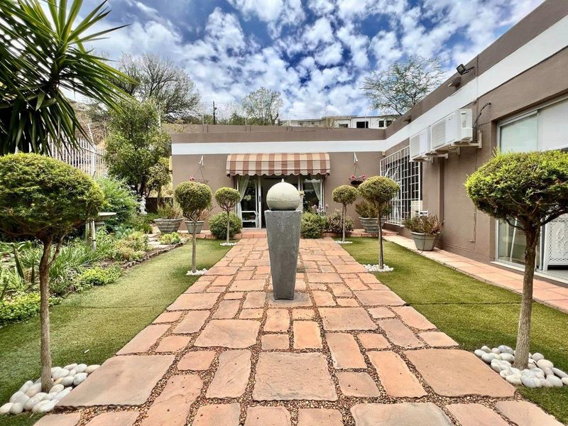 KLEIN WINDHOEK  N$ 9 260 000 - Photo 2