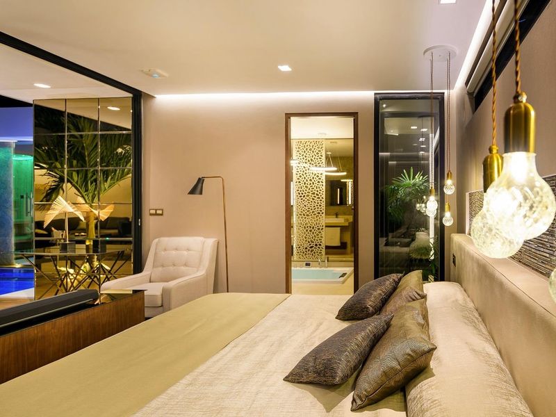 WHERE LUXURY MEETS EXCEPTIONAL. - Photo 7