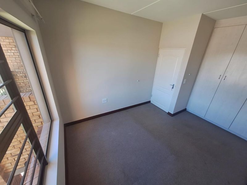 Charming 1-Bedroom Apartment in Country Life Retirement Village, Brentwood Park - Photo 4