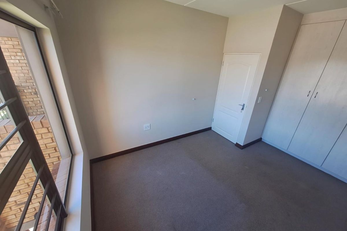 Charming 1-Bedroom Apartment in Country Life Retirement Village, Brentwood Park - Photo 4