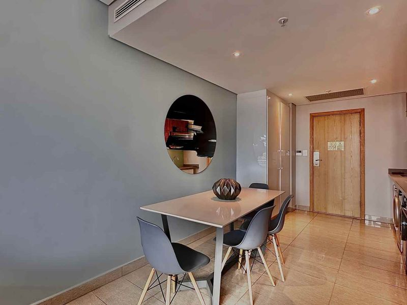 2 BEDROOM | 2 BATHROOM APARTMENT - Photo 6