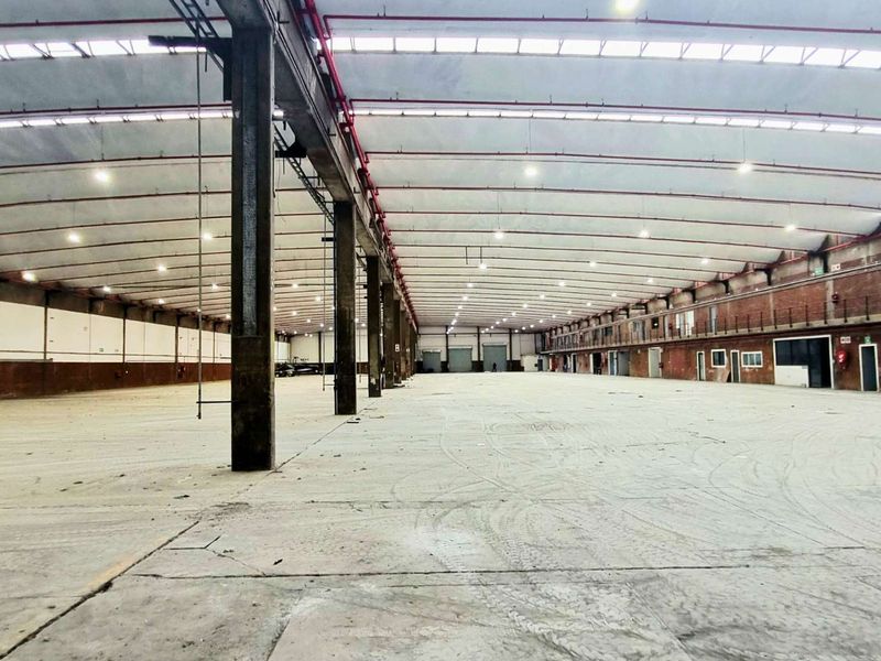 Large Industrial Warehouse to Let in Hammarsdale | ±5 969m2 | 2 000A Power - Photo 3