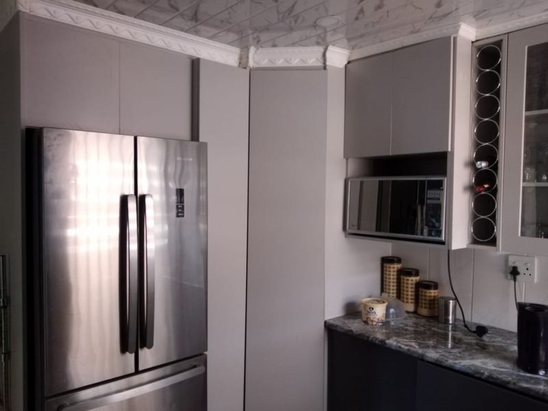 Family Home Vosloorus - R 920 000 - Photo 7