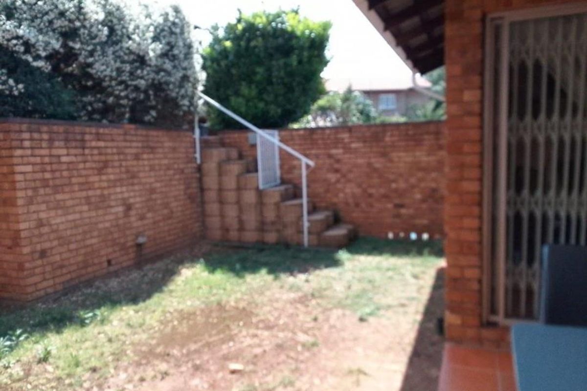 Young family - Photo 5