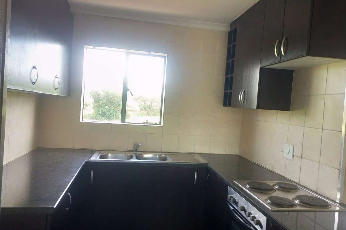 Stunning 2 bedroom 2 bathroom apartment is now for sale in Theresapark. - Photo 4