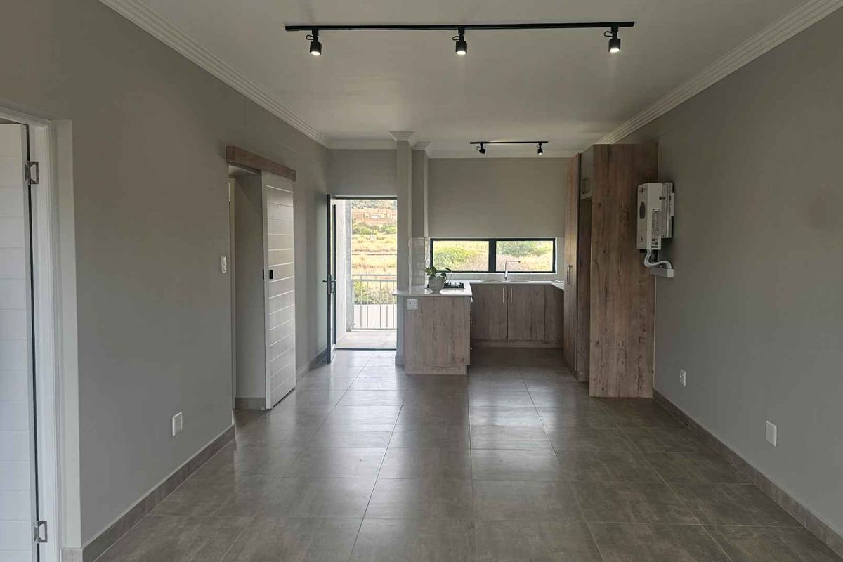 MODERN 2 BEDROOM APARTMENT, HARTENBOS - Photo 4