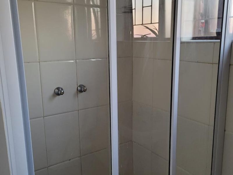 🌿 Spacious Studio Garden Flat to Rent in Chase Valley Downs, Pietermaritzburg Near Greys Hospital– Secure & Peaceful Living - Photo 6