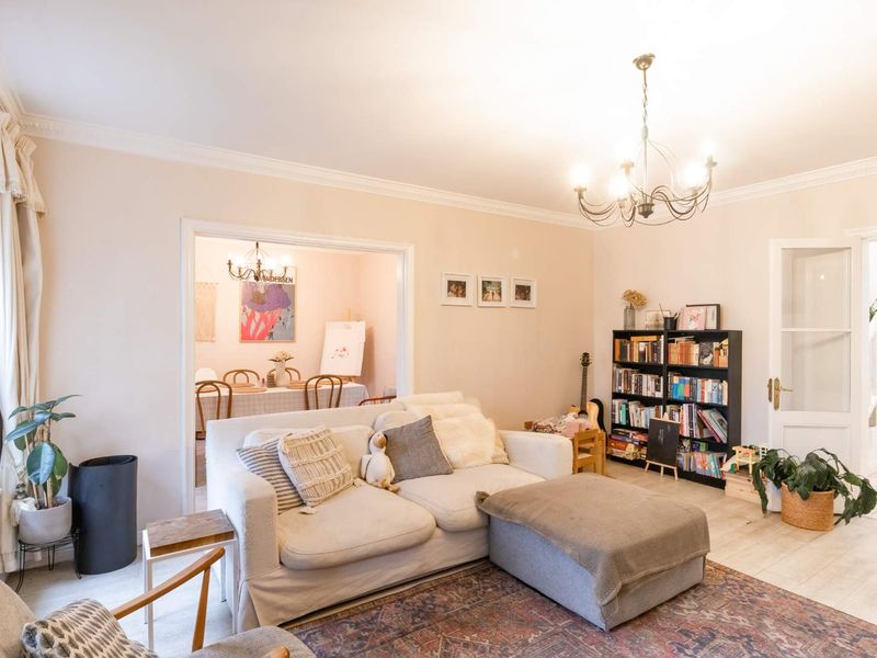 Stylish and Spacious 3-Bedroom Home in Prime Kenilworth Upper - Photo 6