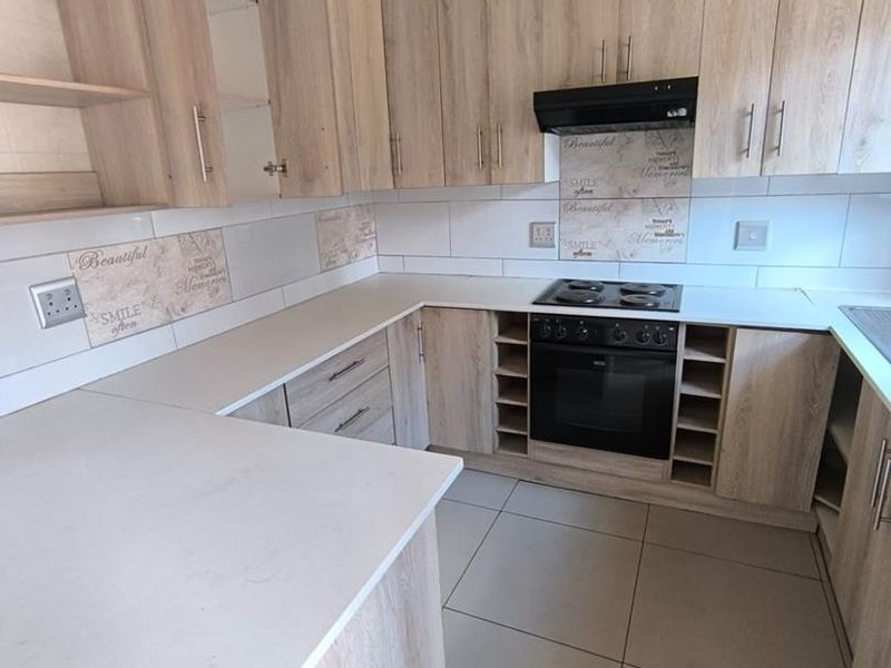 3 Bedroomed double storey cluster for sale. - Photo 4