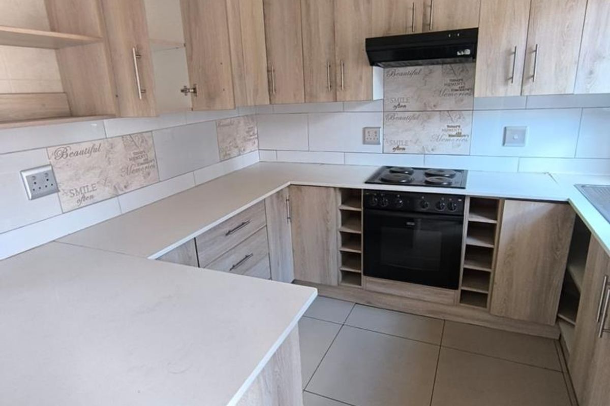 3 Bedroomed double storey cluster for sale. - Photo 4