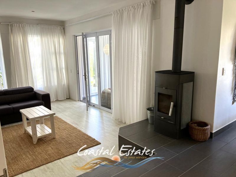 Stunning 3-Bedroom Townhouse with Breathtaking Sea Views - Photo 7