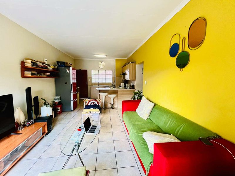 Prime Westdene Location: Secure, Stylish, and Central! - Photo 9